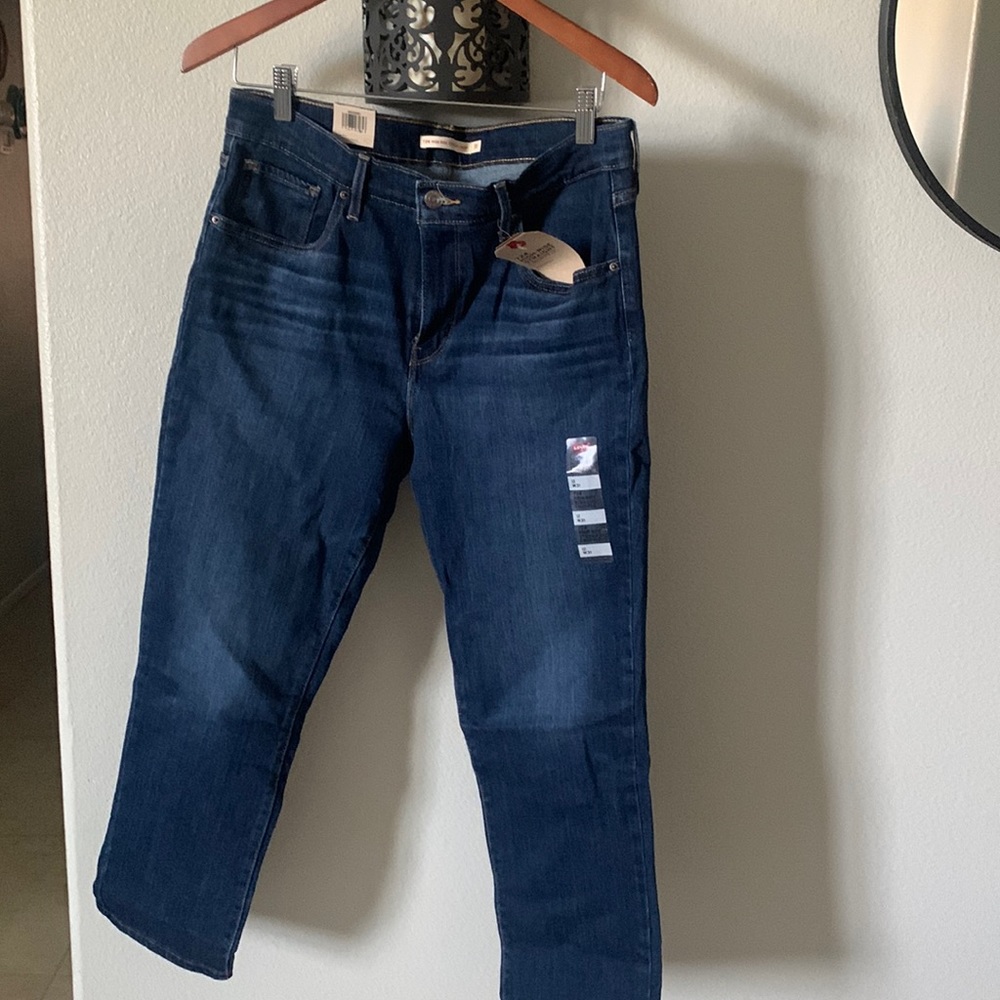 Levi's Cropped Jeans